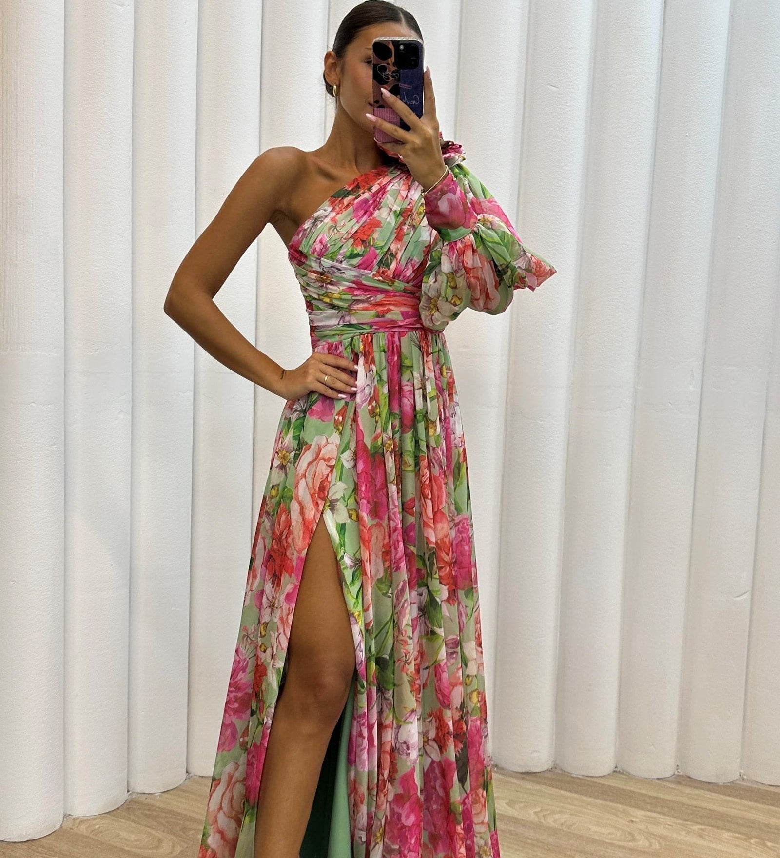 TEREZA | Elegantní a Plynulé Šaty